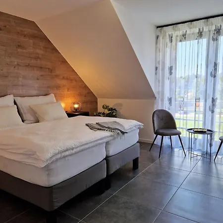 Houbovy Vrch By Interhome * Horní Planá